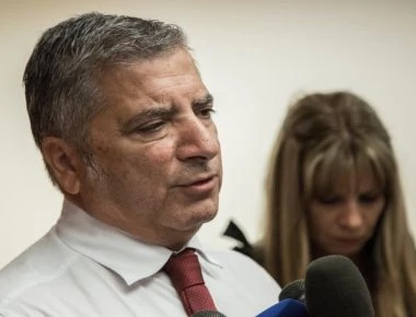 Πατούλης για αφίσα αναρχικών: «Οι Αθηναίες και οι Αθηναίοι δεν τρομοκρατούνται»